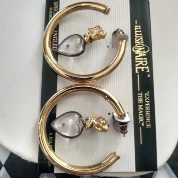 ILLUSIONAIRE JCA Creation Vintage from 1960's Gold Angel/Heart Hoop Earrings - Picture 2 of 3